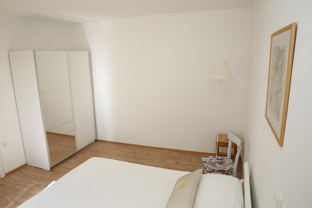 Apartment Udovicic Vodice Kamer foto