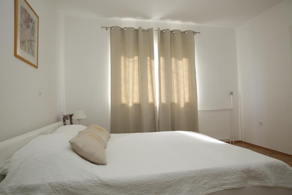 Apartment Udovicic Vodice Kamer foto
