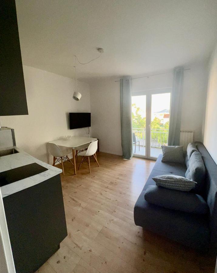Apartment Udovicic Vodice Buitenkant foto