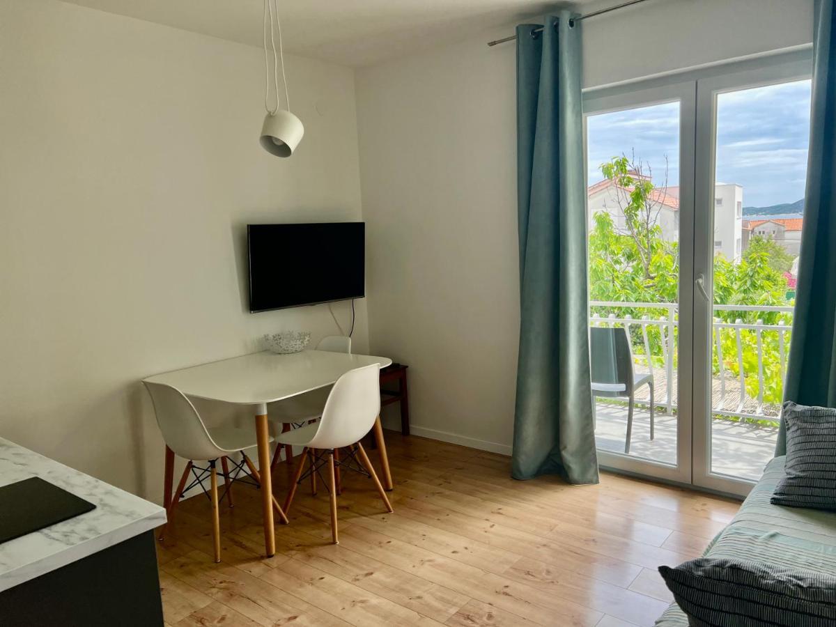 Apartment Udovicic Vodice Buitenkant foto